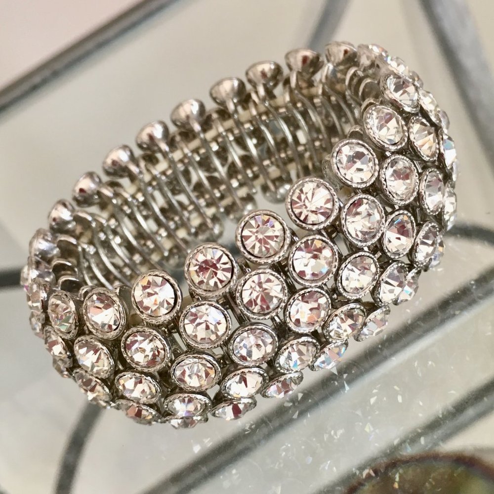 Absolutely Stunning Prong-Set Rhinestone Crystal Bracelet